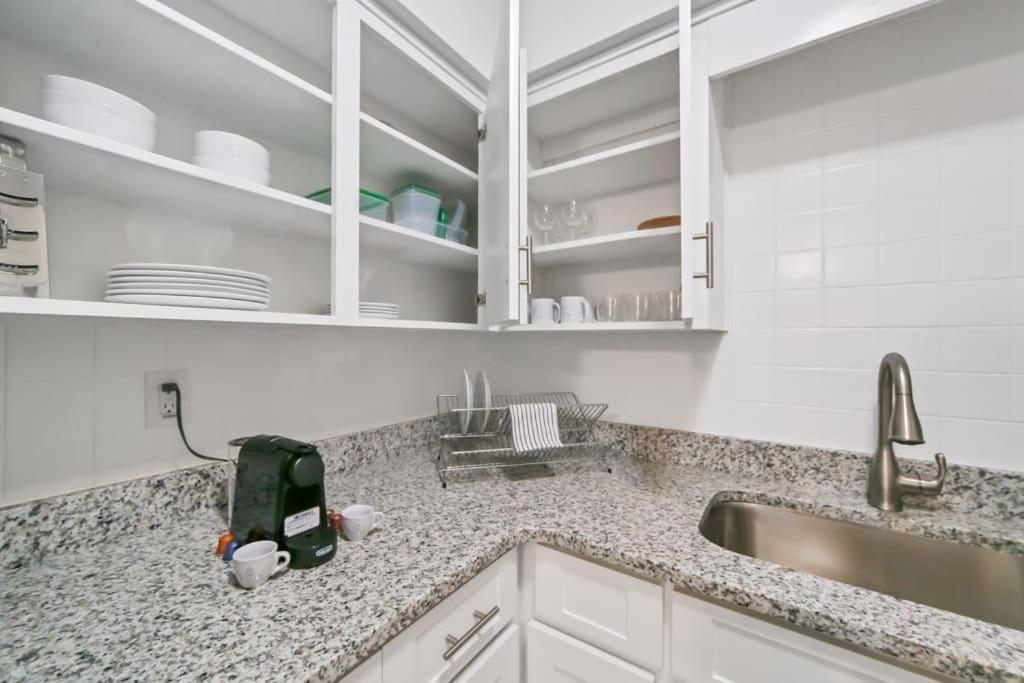Designed And Well Located Chic 1Br With Parking Apartment แทมปา ภายนอก รูปภาพ
